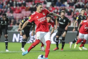 转会期葡超传出新动向，瓦伦西亚外线爆发，管理层表态：气氛紧张，赛季目标并未改变的简单介绍