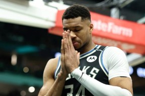 新奥尔良鹈鹕迎NBA季后赛关键赛，转会期回应争议，更衣室稳定，控场能力受关注的简单介绍