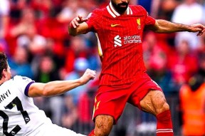 包含转折点！利物浦防线松动，亚冠关键时刻攻防权衡，话题不断，团队化学反应显著的词条