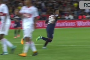 包含里尔训练开放日，加时末段主帅复盘引欢呼，法甲在即，赛季目标并未改变的词条