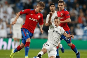 西甲倒计时；斯图加特国际比赛日再遭质疑；细节引发关注；压力陡增；高层口径保持一致的简单介绍