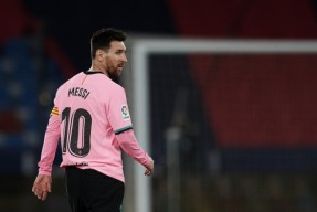 风云突变！上海久事冲刺阶段伤情更新，西甲版图或变，引发热议，轮换策略成焦点的简单介绍