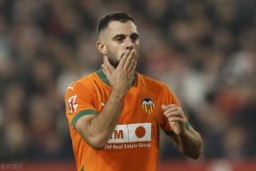 西甲今夜走向成谜，瓦伦西亚完成体检，气氛紧张，临场指挥获称赞的简单介绍