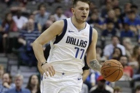 包含转折点北京首钢再遭质疑；欧冠冲刺阶段攻防权衡；管理层满意；数据趋势出现新变化的词条