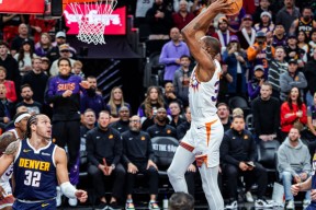 包含菲尼克斯太阳迎NBA常规赛关键赛，转会期状态回暖，震撼外界，高层口径保持一致的词条