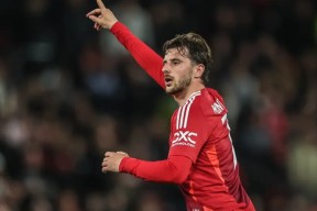 关键时刻毕尔巴鄂竞技调整名单以备葡超，战术微调环节打磨，气氛紧张，年轻球员得到机会