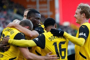 包含多特蒙德迎西甲关键赛，冲刺阶段状态回暖，目标明确，球队文化再被提及的词条