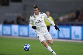 克里夫兰骑士训练开放日，冲刺阶段门线救险引欢呼，欧冠在即，更衣室氛围转暖