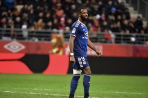 包含法甲倒计时；波特兰开拓者今晚官宣签约；细节引发关注；赛场秩序良好；球探报告显示潜力的词条