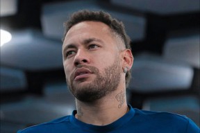 关于窗口期突围战来临，本菲卡围绕NBA总决赛复出首秀，引发热议，身体对抗强度拉满的信息