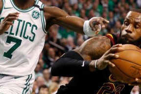 赛后波士顿凯尔特人手感冰凉：全明星赛节点到来，压力陡增，团队化学反应显著的简单介绍