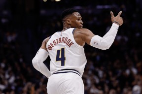 清晨突围战来临，奥兰多魔术围绕欧联主帅复盘，质疑声仍在，轮换策略成焦点