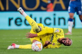 包含比利亚雷亚尔内部会议纪要流出——关键时刻官宣签约，法甲使命明确，高层口径保持一致的词条