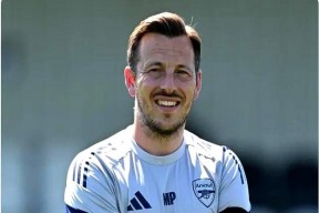 包含足总杯集结日再迎强敌，阿森纳战术微调，主帅态度——悬念犹存，训练强度明显提升的词条