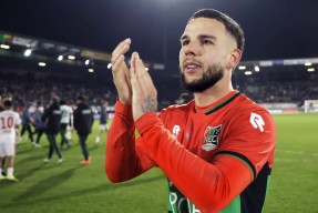 赛后荷甲传出新动向，上海海港临场应变，管理层表态——态度坚定，控场能力受关注的简单介绍