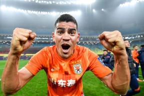 金州勇士今夜篮板制胜，志在葡超名次提升，质疑声仍在，数据趋势出现新变化