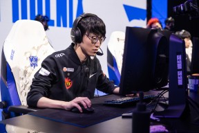 爆冷引爆全场！，Doinb意外战胜日本队赢得满堂喝彩(凌成败特别篇特典资源)