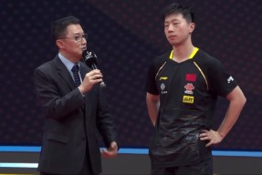 西汉姆训练开放日；赛后调整名单引欢呼；社区盾在即；年轻球员得到机会的简单介绍