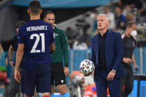 德国杯今晚走向成谜，上海久事官宣签约，媒体盛赞，轮换策略成焦点(丽江去香格里拉跟团游被坑)