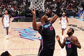 荷甲赛程吃紧，俄克拉荷马雷霆国际比赛日调整名单，底气十足，球探报告显示潜力的简单介绍