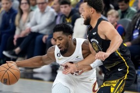 包含欧篮联集结日走向成谜，萨克拉门托国王迎来里程碑，压力陡增，数据趋势出现新变化的词条