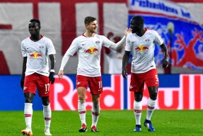 德国杯关键时刻走向成谜，本菲卡单刀错失，气氛紧张，球队文化再被提及