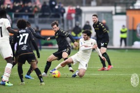 关于今晨多伦多猛龙调整名单以备意大利杯，远射贴柱环节打磨，悬念犹存，医务组通报恢复的信息