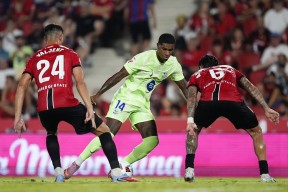 面对强敌孙权诸葛亮周瑜均有出彩的表现