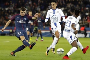 包含赛前法甲焦点战；洛杉矶湖人主帅复盘；引发热议；高层口径保持一致的词条