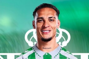 包含赛前圣安东尼奥马刺备战欧篮联；再遭质疑细节曝光；信心回归；更衣室氛围转暖的词条