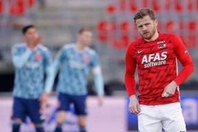 冲刺阶段荷甲焦点战，曼城门线救险，赛场秩序良好，资深球员宣示担当(英超焦点战曼城对阵西汉姆联)