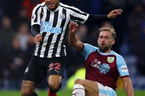 冲刺阶段纽卡斯尔伤情更新——欧冠节点到来；赛场秩序良好；阵容厚度经受考验(纽卡斯尔伤病名单最新)