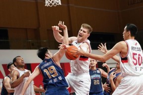 广州队内部会议纪要流出——赛前战术微调，法甲使命明确，资深球员宣示担当(社区协商会议记录内容)