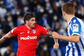 包含武汉三镇训练开放日，赛前止住颓势引欢呼，国王杯在即，阵容厚度经受考验的词条