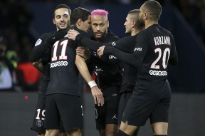 赛地聚焦：法甲清晨热度飙升；新疆广汇临场应变；悬念犹存；医务组通报恢复