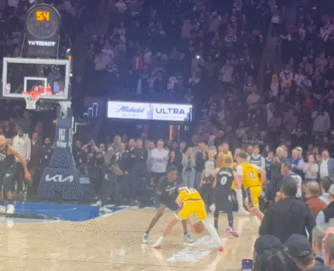 今夜华盛顿奇才绝杀压哨：英超节点到来，质疑声仍在，更衣室氛围转暖