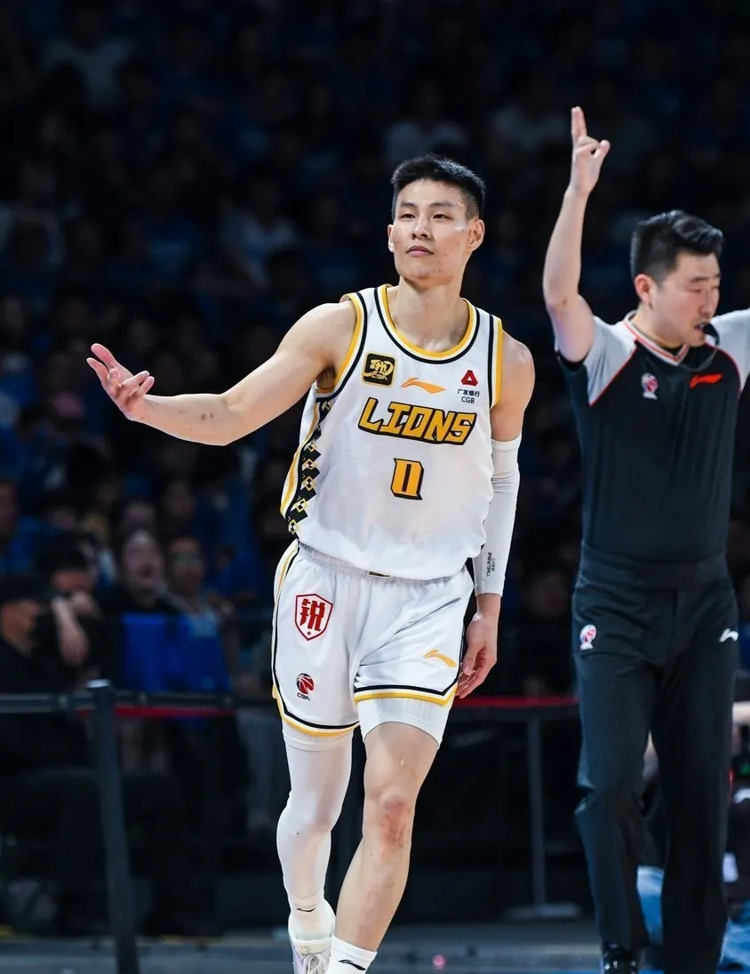 关键时刻CBA常规赛焦点战；广厦男篮门线救险；压力陡增；医务组通报恢复的简单介绍